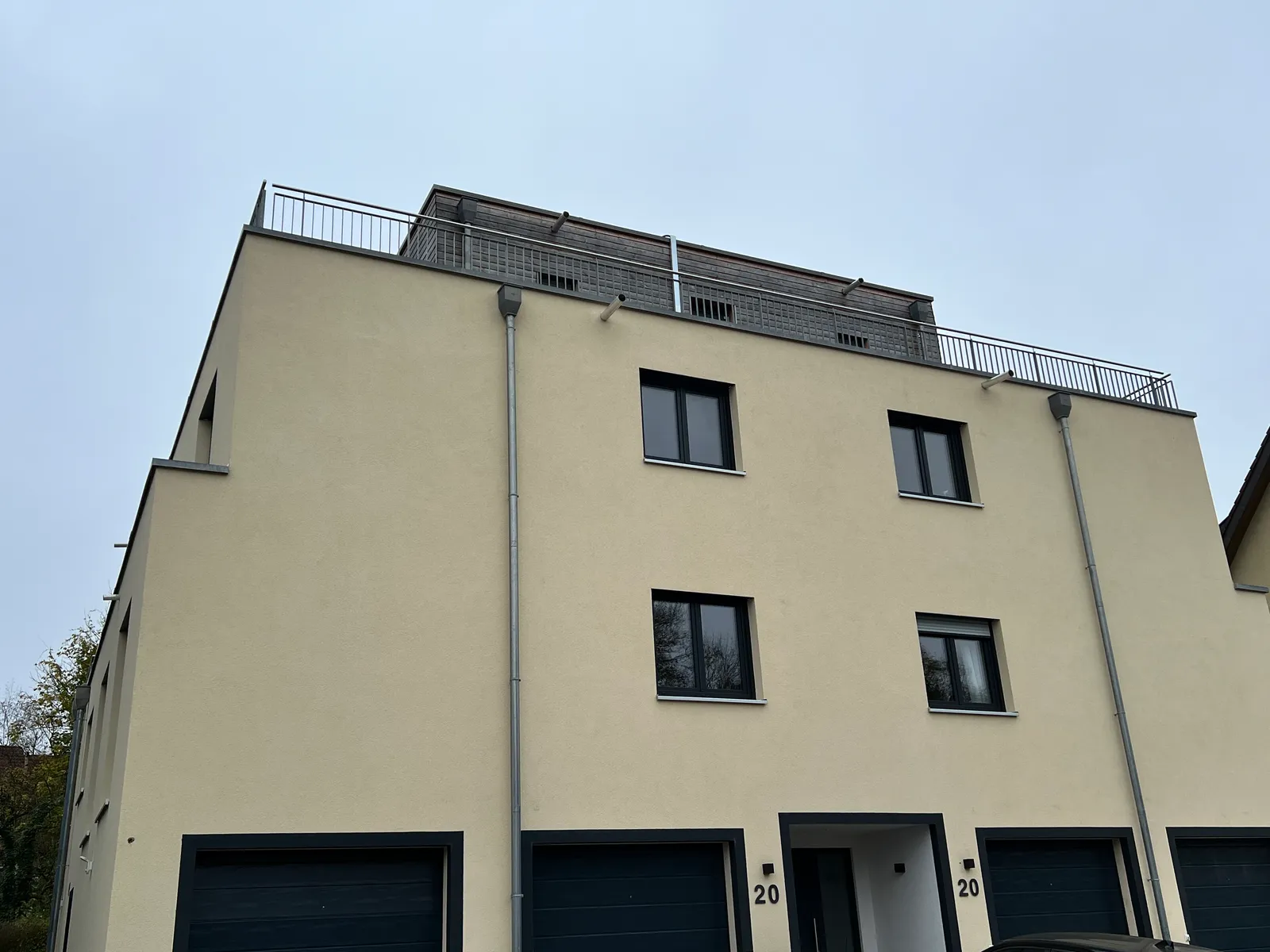 Mehrfamilienhaus, 5 Wohneinheiten, Ansicht 1